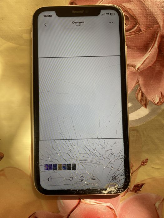 Iphone 11 экран надо менять