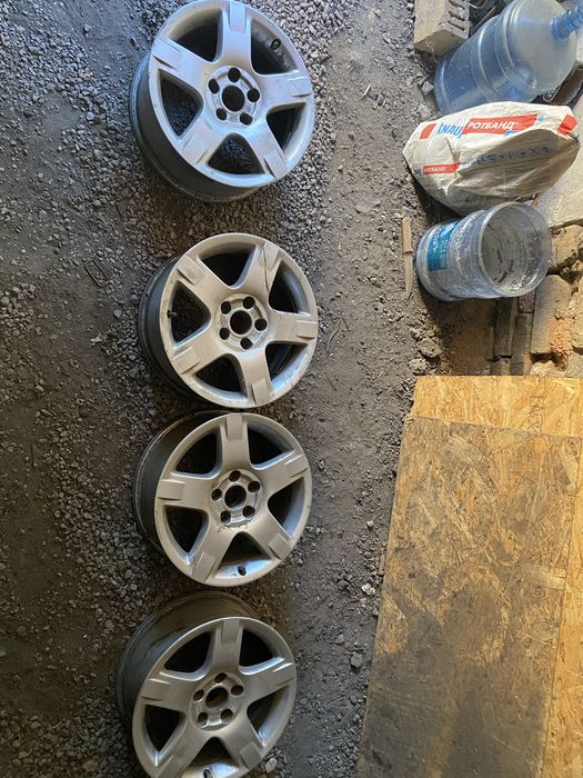 Продам диски от ауди R16