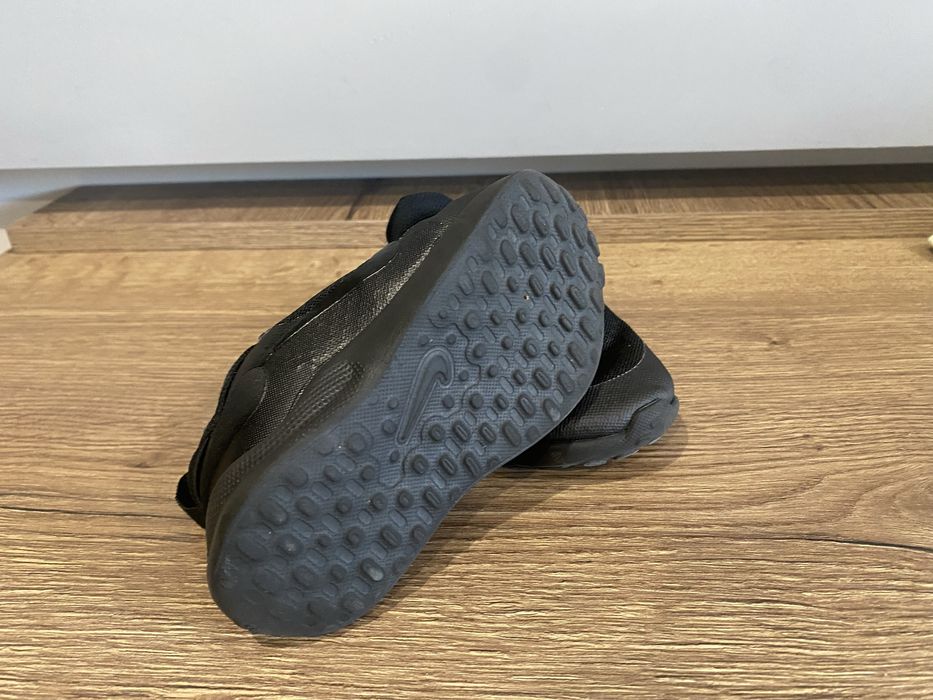 Nike Revolution 7 23.5