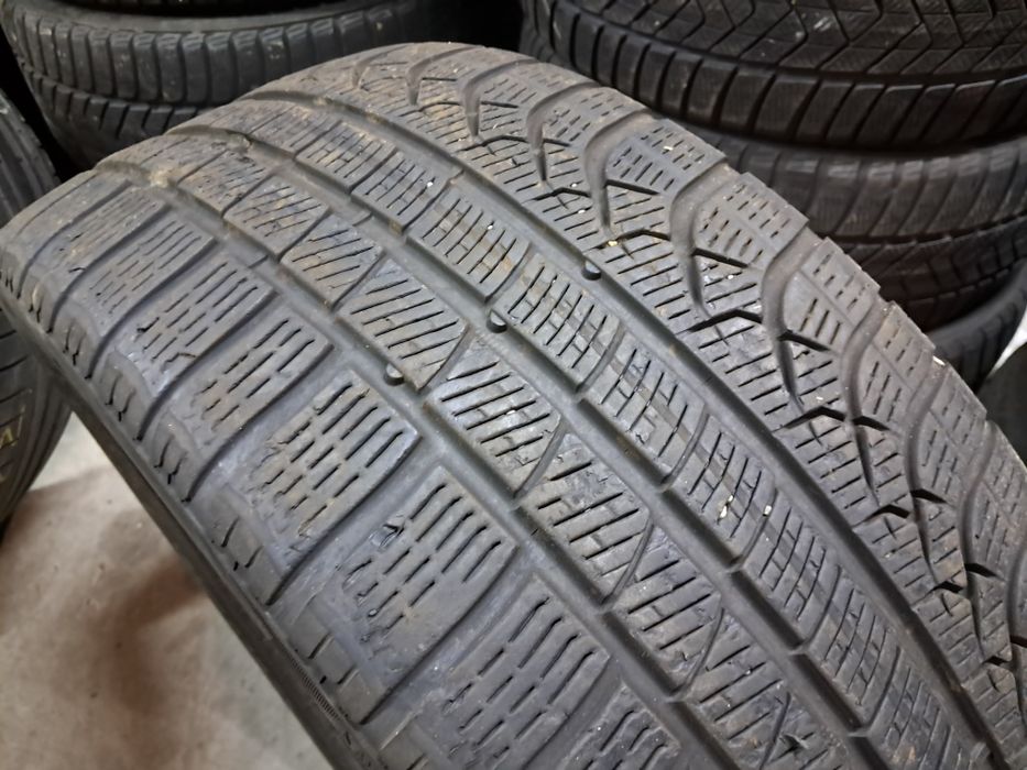 1xAnvelopa second iarna 255 45 R20 Pirelli