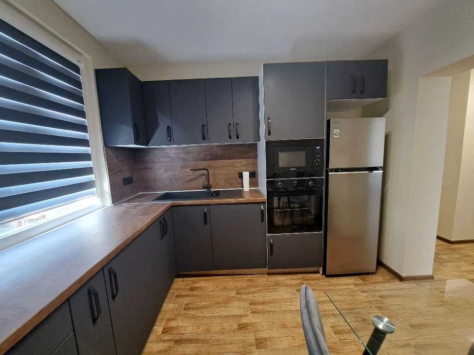 Тристайно жилище под наем в Сухата река