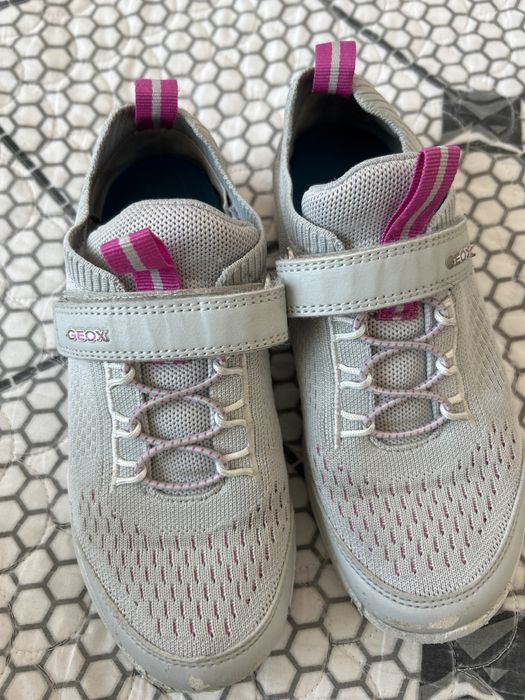 Кроссовки для девочки geox