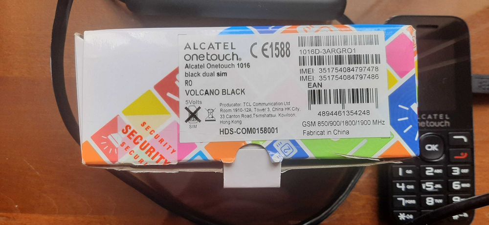 Telefon Alcatel Onetouch 1016, dual sim, cablu, incarcator, nou