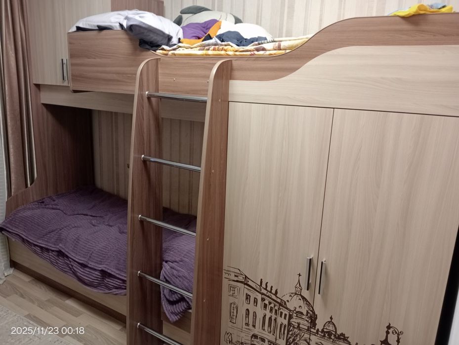 Продам двухъярусную кровать