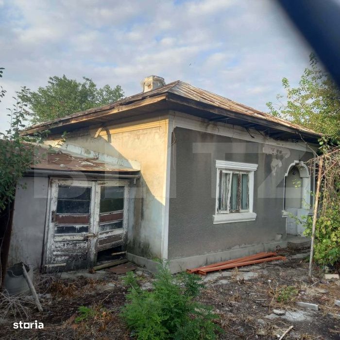 Casă De Renovat Pe Teren De 910 Mp – Orbeasca De Sus