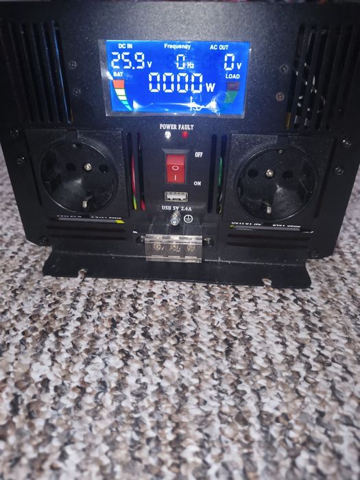 Vând invertor 24v 6000w defect