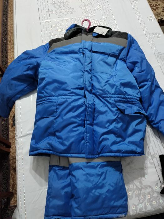 Продам зимнию спецовку