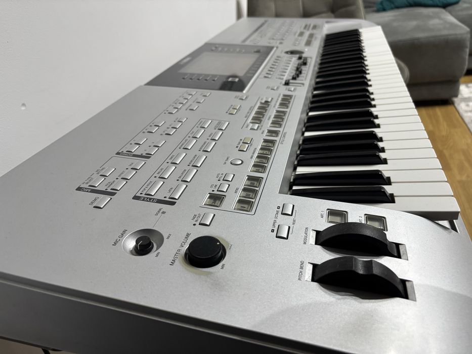 Orga Yamaha Tyros4