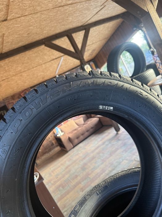 Нови зимни гуми 185/65/15 с дот 2026год Tyre