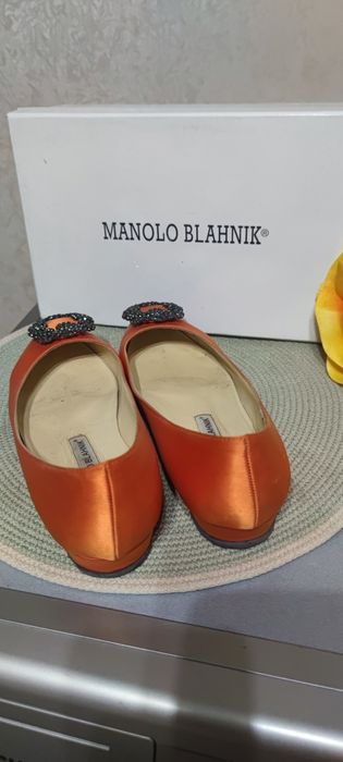Балетки Manolo Blahnik.