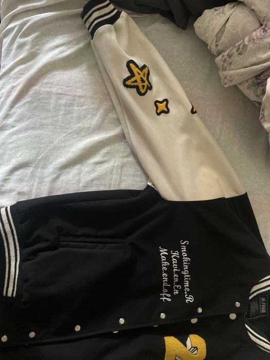 Продам бомбер осенний