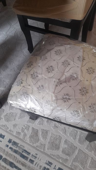 Стол со стульями