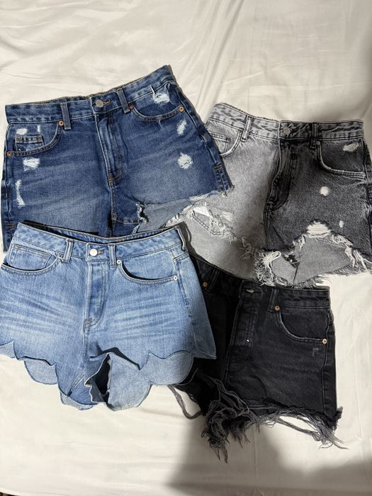 Lot pantaloni scurti