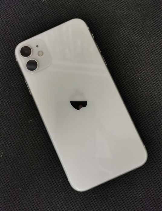 iPhone 11 white 128gb