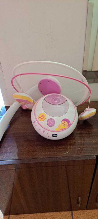 Музикална въртележка CHICCO MAGIC STARS РОЗОВА