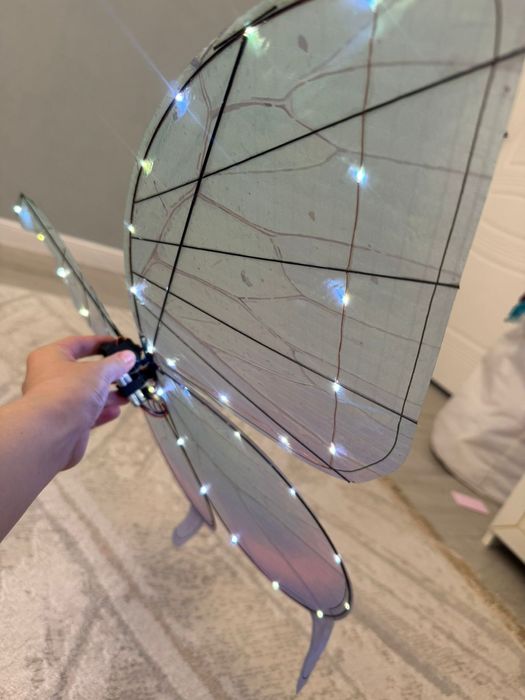 Продам дронбабочка