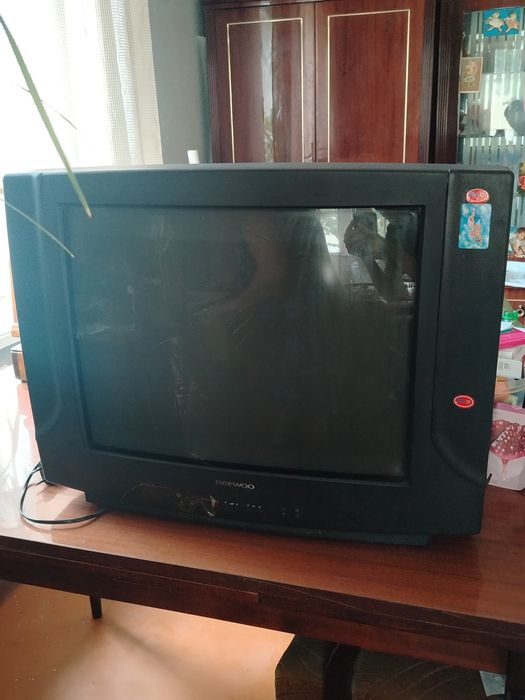 Продам телевизор