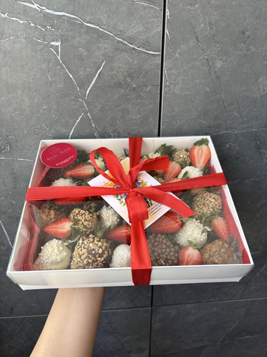 Коробка для клубника в шоколад