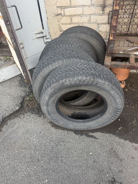 Продам шины зимние