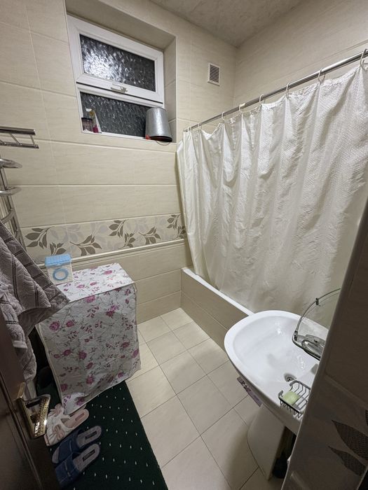 Чилонзор 8-кв 3-хонали уй