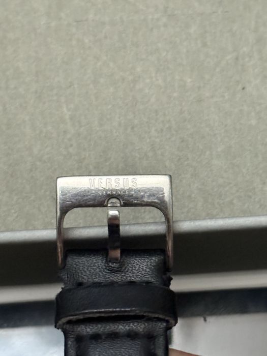 Часовник Versace versus  vspbu0118