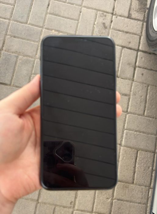 Iphone 11 pro max/256………