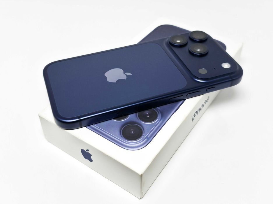 iPhone 17 Pro 256GB Deep Blue