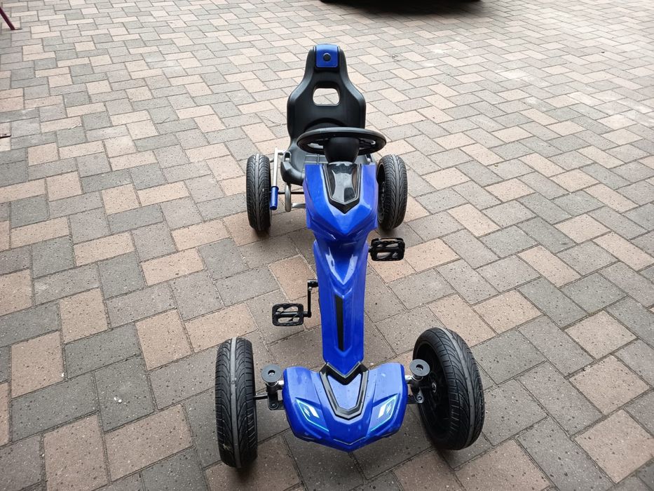 Kart cu pedale nou