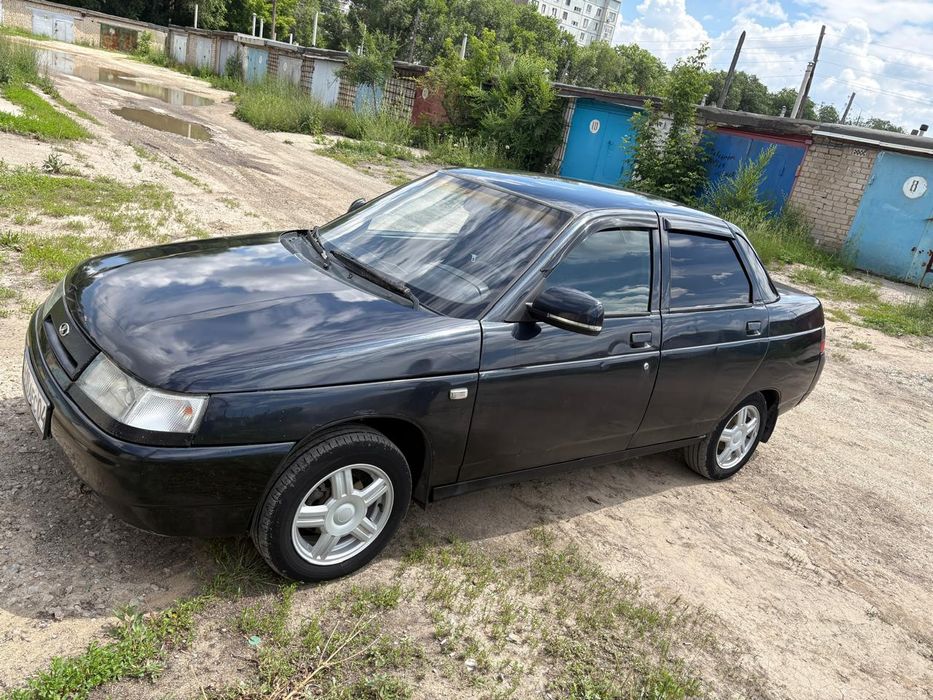 Продам машину ваз 2110