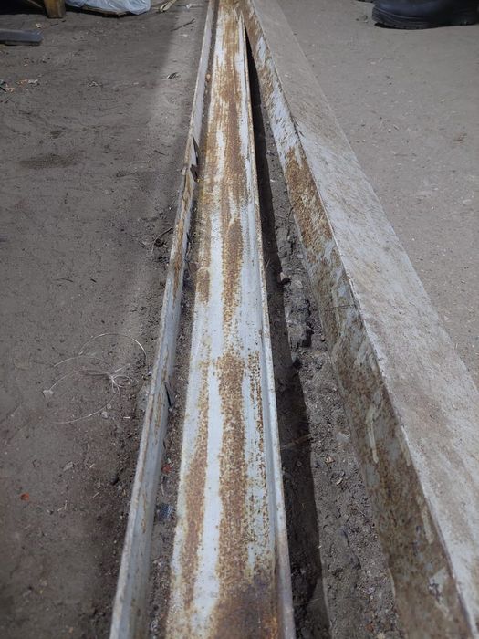 Швеллер металичиский