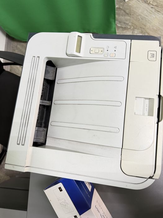 Принтер HP laser jet p2055d
