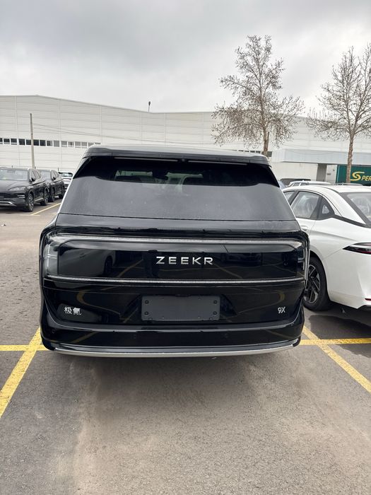 Zeekr 9x ultra eng full 70kw variant