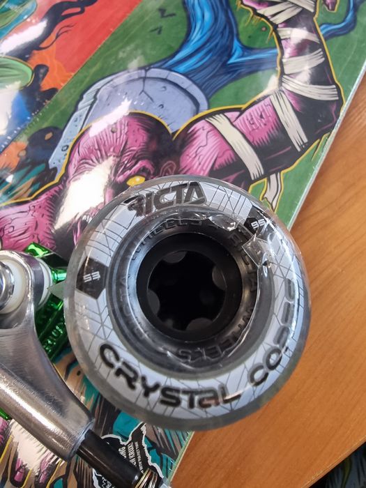 Birdhouse скейтборд сет 8.125 или 8.25