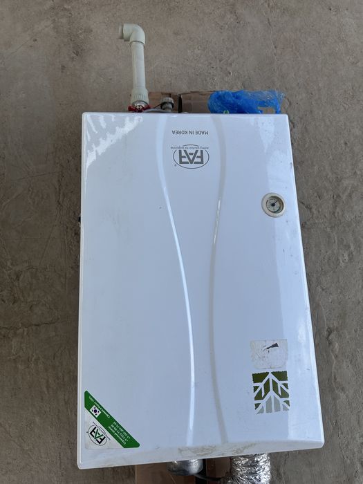 Продам газовую на стеную печь.