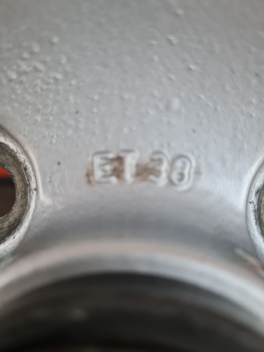 Оригинални джанти за ФОЛКСВАГЕН VW R14 4x100 ET38 6J