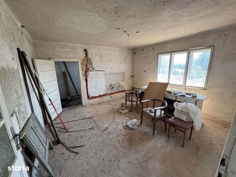 Casa P+1 , 5 camere , 8 ari teren , zona Drumul Botizului