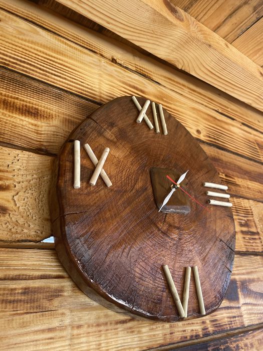 Ceas rustic din lemn masiv