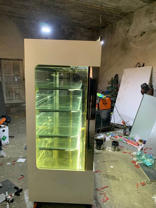 Витрина холодильник