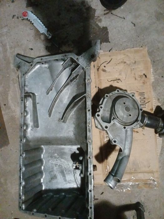 Поддон помпа рычагистабилизатора