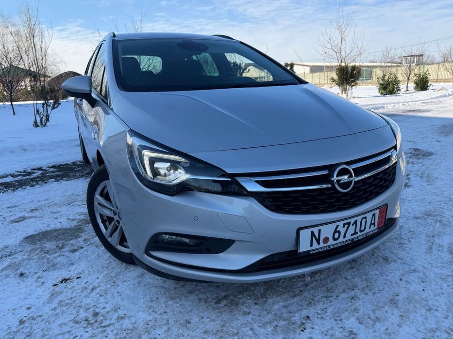 Opel Astra Led Matrix navi i link klimatronic scaune/volan incalzite