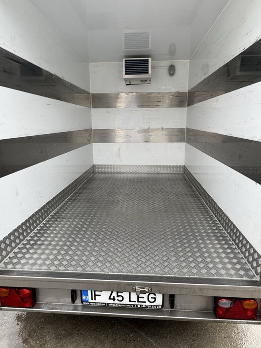 Remorca frigorifica 3000 kg