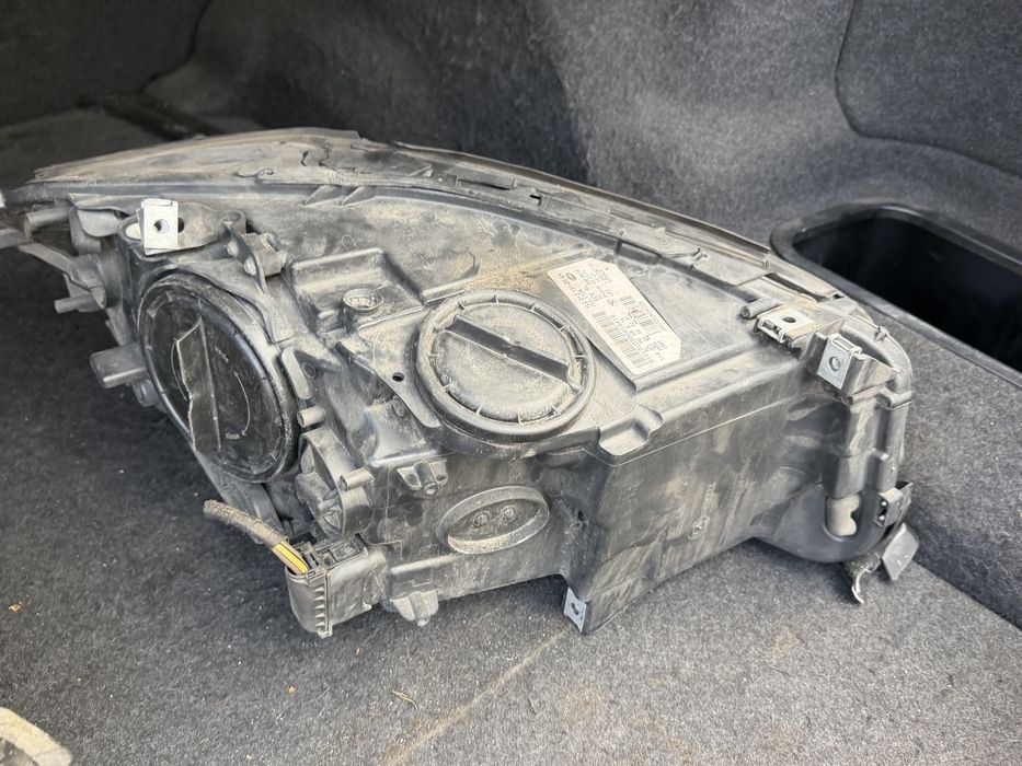 Оригинални фарове за BMW F10 / F11 – H7 + LED