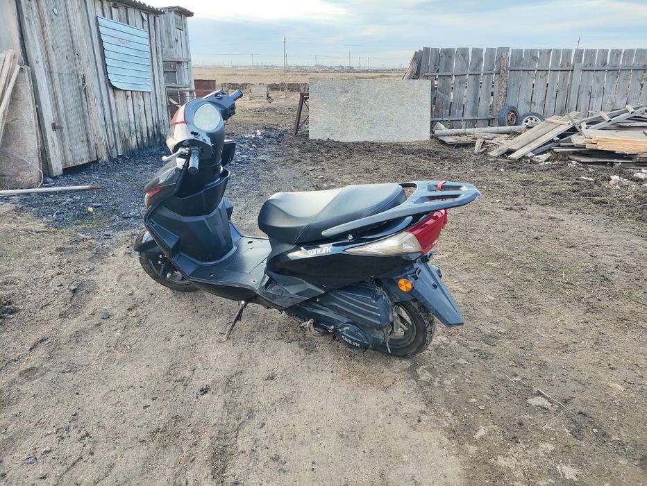 Продам скутер новый