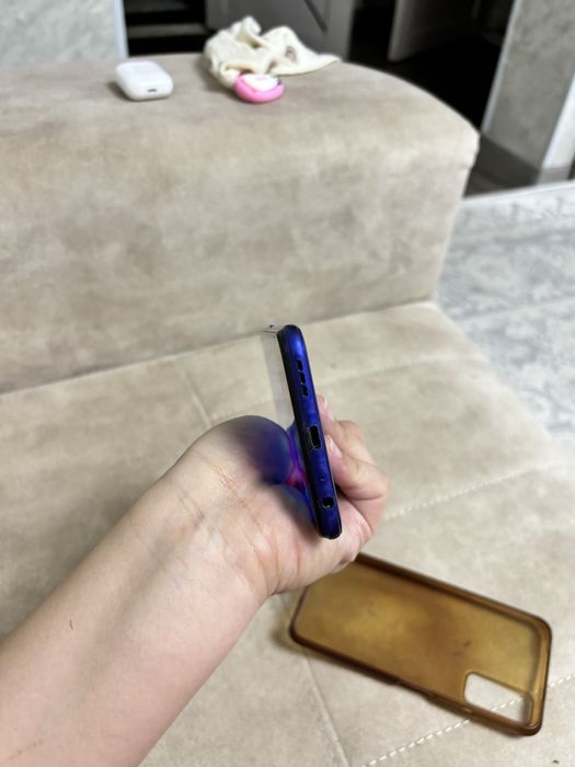 Телефон vivo y21