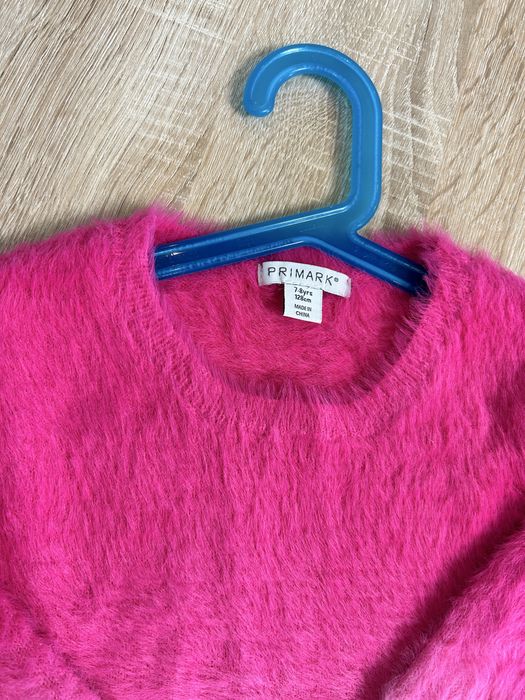 Продам костюм и кофту на девочку