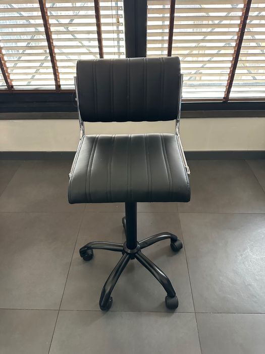 Бар стол на колелца City с 24м гаранция и безплатна доставка до офис