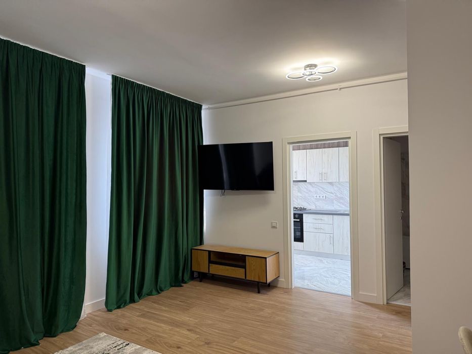 Inchiriez garsoniera ,centrala proprie ,lift ,bloc nou