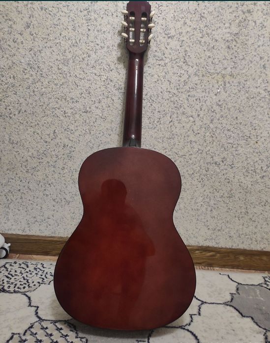 Gitara sotiladi Valencia