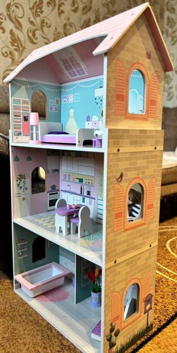 Продам кукольный домик