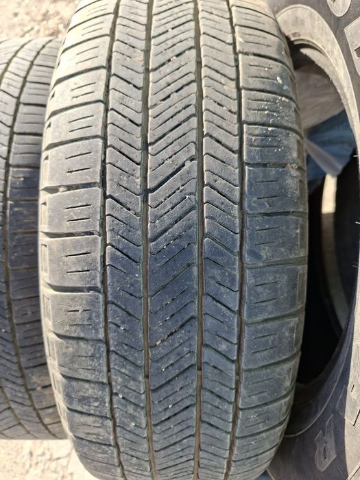 Продам шины 235/65/17 гудиер